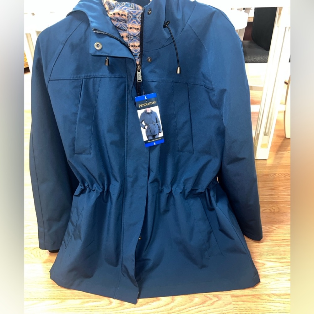 Pendleton Women’s Rain Jacket Blue Size Large NWT